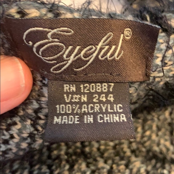 EUC super soft poncho - Picture 3 of 6